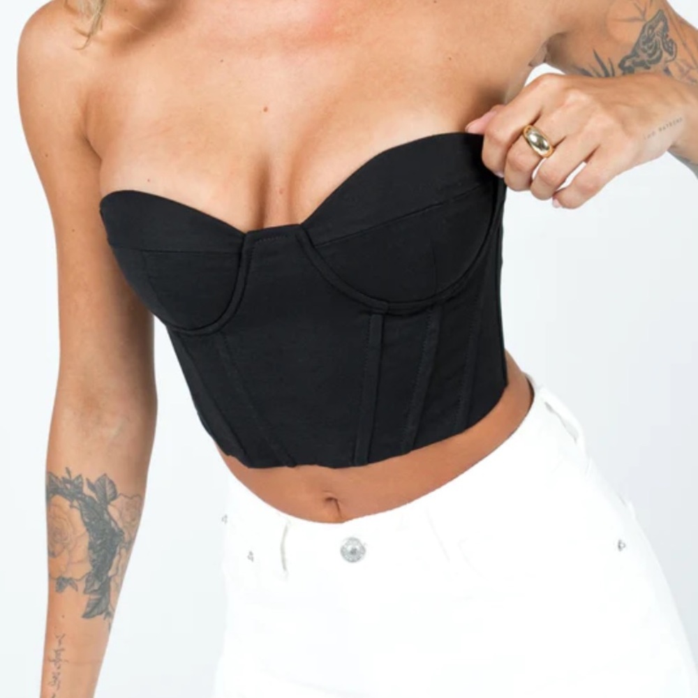 Princess Polly sold out corset top brand new w tags size 4